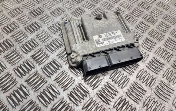Skoda Octavia Mk2 (1Z) Engine control unit/module 03G906021LB 1039S14582 0281013238