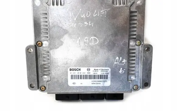 Volvo S40, V40 Engine control unit/module 30630048
