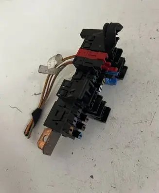 Mercedes-Benz Vito Viano W639 Fuse module 2035400050 08200500 10400579501