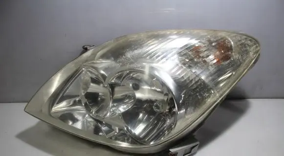 Toyota Corolla Verso E121 Headlight/headlamp