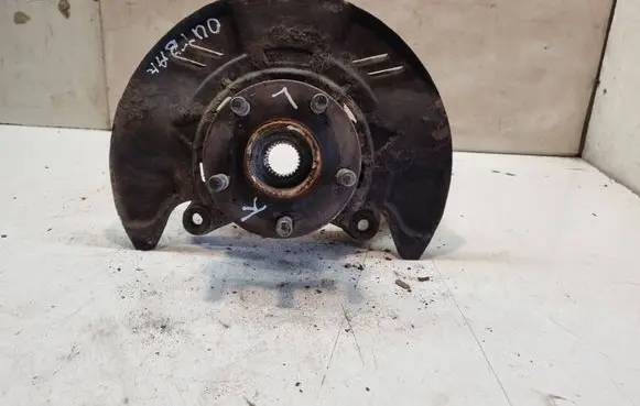 Subaru Outback Front wheel hub 