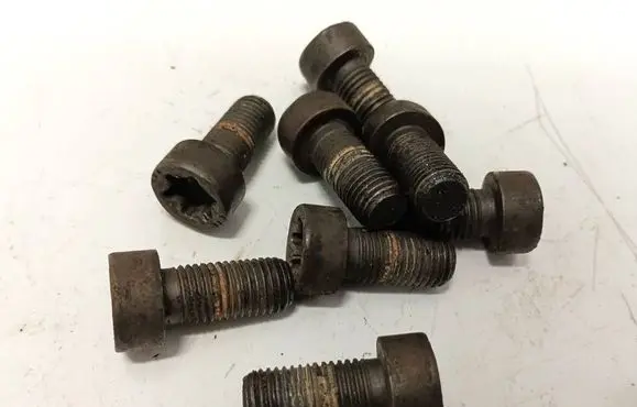 BMW 5 GT F07 Nuts/bolts 