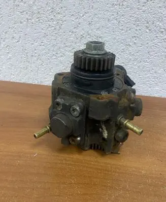 Renault Trafic II (X83) Fuel injection high pressure pump H8200690744 E495