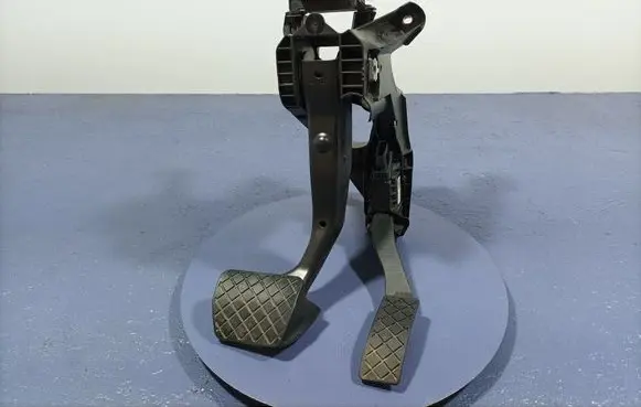 Volkswagen Tiguan Accelerator throttle pedal 5Q1723058BP