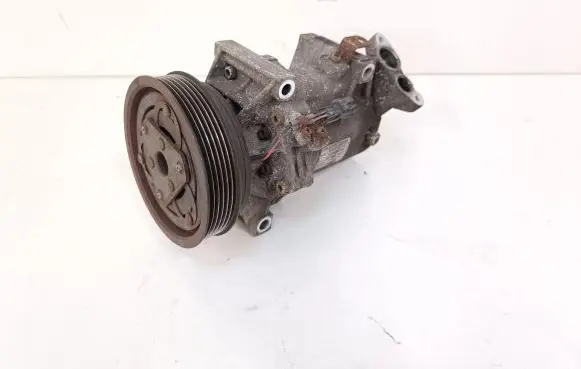 Nissan Juke I F15 Air conditioning (A/C) compressor (pump) 926003VD0A
