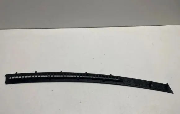 Mercedes-Benz R W251 Dashboard air vent grill cover trim A2518310060