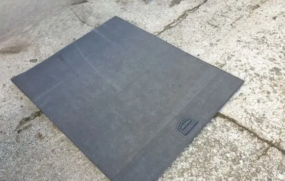 Opel Vectra C Trunk/boot floor carpet liner 13110210