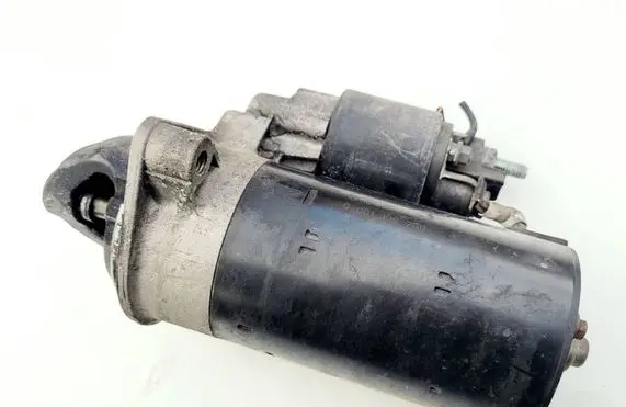 BMW 5 E39 Starter motor 7785691 0001109200