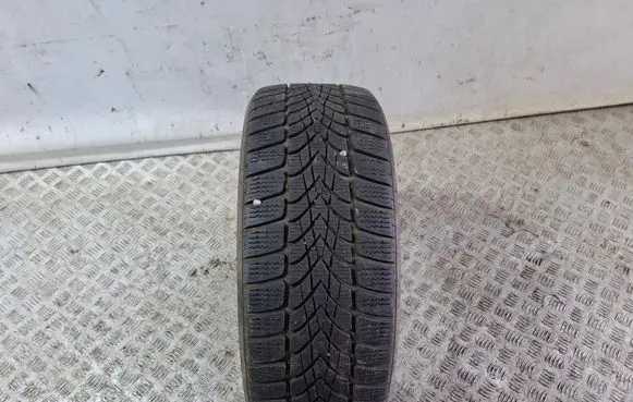 Honda CR-V R17 winter tire 20545R17 DUNLOP