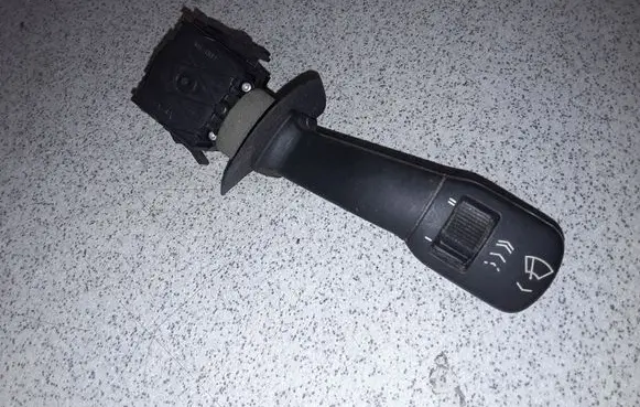 BMW 5 E39 Wiper control stalk 8352013