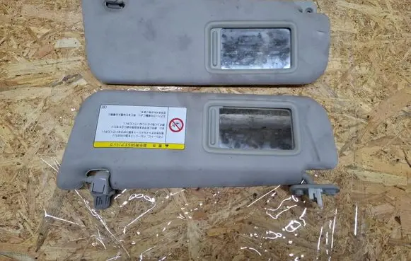 Toyota Prius+ (ZVW40) Sun visor 