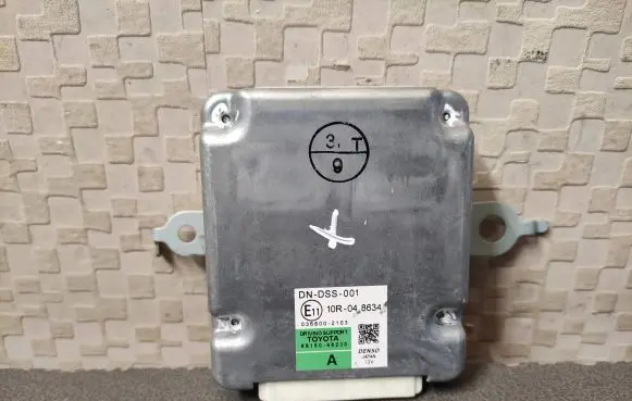 Lexus RX 450H Other control units/modules 8815048230