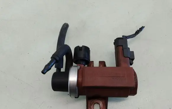 Ford Focus Turbo solenoid valve 9650098380