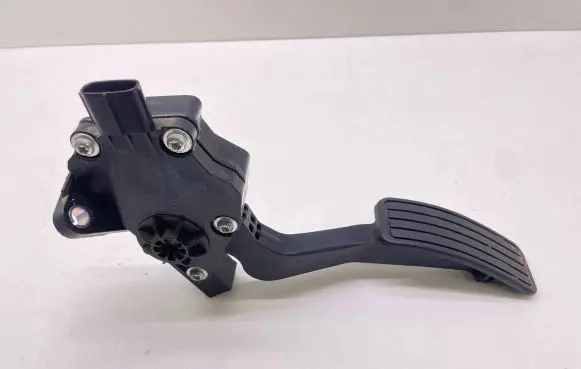 Subaru Forester SH Accelerator throttle pedal 36010AG140 1988007120 07K16B00609