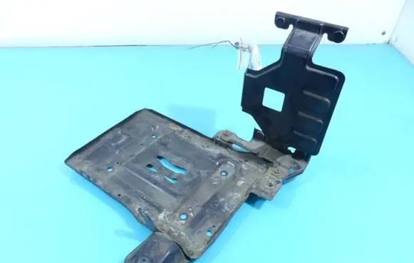 Suzuki Kizashi Oil filter mounting bracket IMPRK1301255