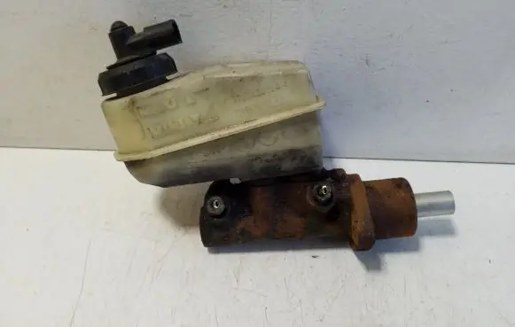 Renault Megane I Master brake cylinder 7700828034