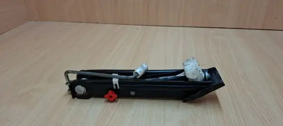 BMW 3 E46 Lift Jack 1094911