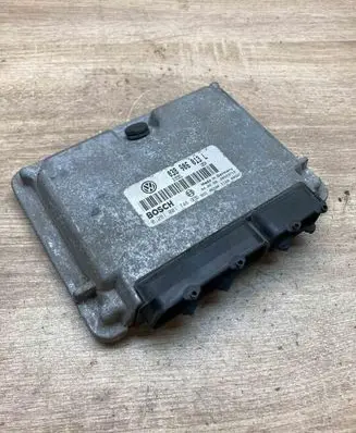 Seat Arosa Engine control unit/module ECU 038906013L 0281001748 Used