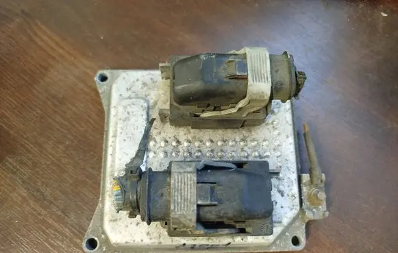 Opel Astra J Engine control unit/module 12992406