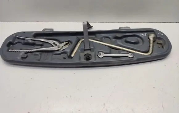 BMW 3 E46 Tool set 1094910 71111094910