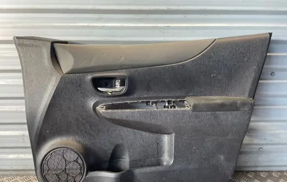 Toyota Yaris Front door card panel trim