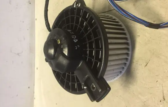 Mazda 2 Heater fan/blower 8940000