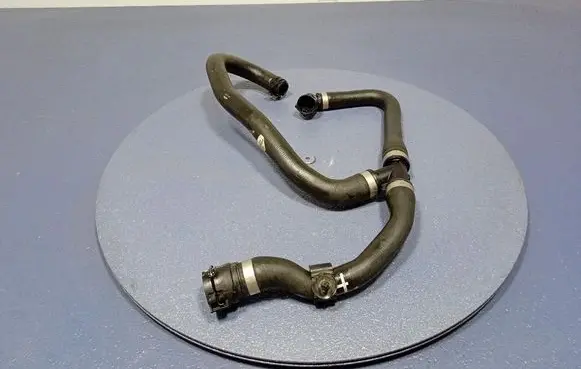 BMW X3 E83 Engine coolant pipe/hose 8743383