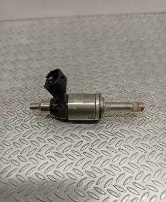 Toyota Auris E180 Fuel injector 2325047070 08T07 05971