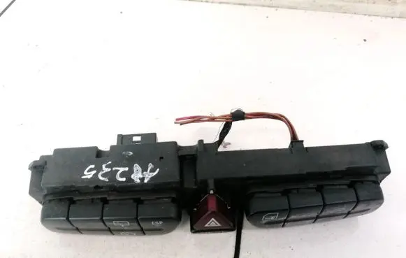 Mercedes-Benz C W203 Hazard light switch 2038219058 2018508801