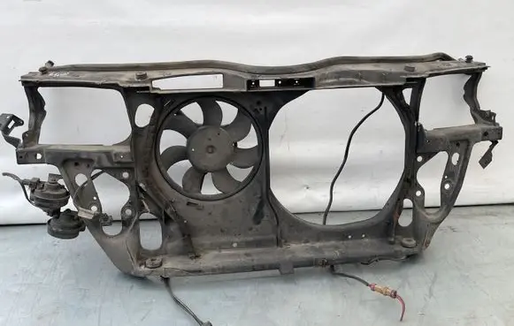 Volkswagen PASSAT B5 Radiator support slam panel 3B0805594