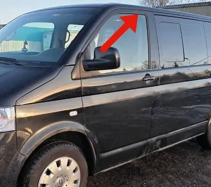 Volkswagen Multivan T5 Rubber seal front coupe door window 