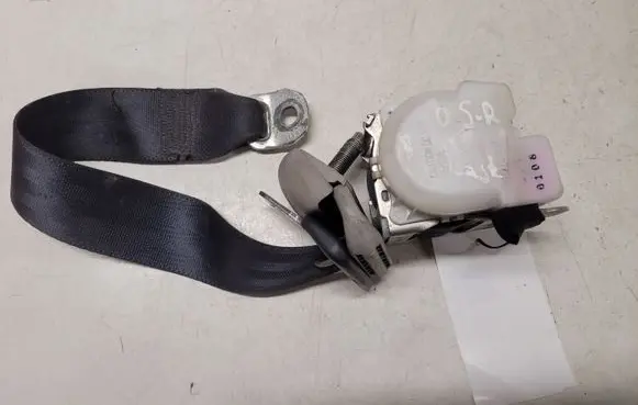 Toyota Corolla Verso AR10 Third row seat belt H073811 H073818 7L1550