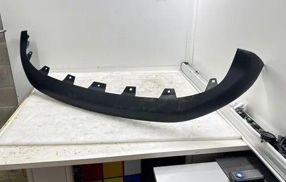 Tesla Model Y Front bumper lip 193238500B 193238400B