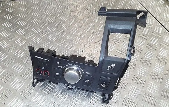 Lexus CT 200H Other switches/knobs/shifts 75h282