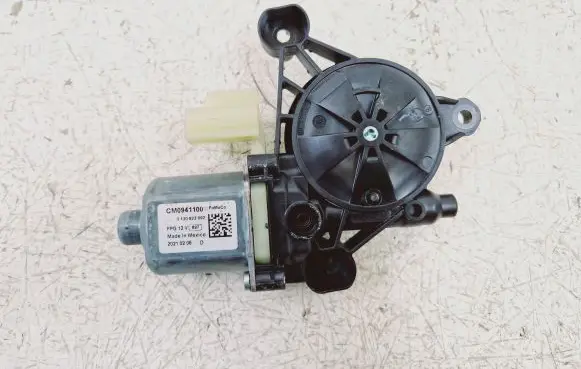 Ford Escape IV Front door window regulator motor CM0941100 0130822092