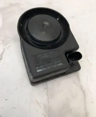 Audi A4 S4 B8 8K Alarm system siren 1K0951605C