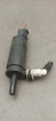 BMW 5 E39 Headlight washer pump 8377613