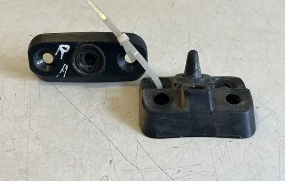 Opel Vivaro Sliding door check strap stopper 9808079480 9845327580