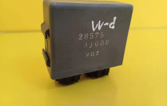 Nissan Primera Other control units/modules 285753J000
