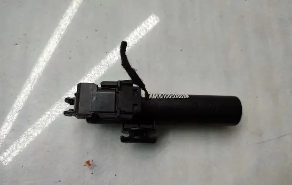 BMW 5 F10 F11 Glovebox shock absorber 9142637