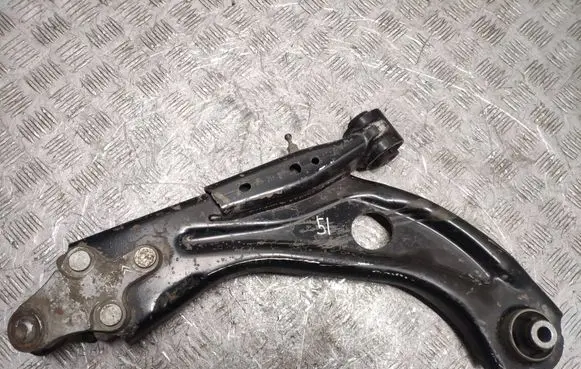 Peugeot 5008 II Front lower control arm/wishbone 9803434080
