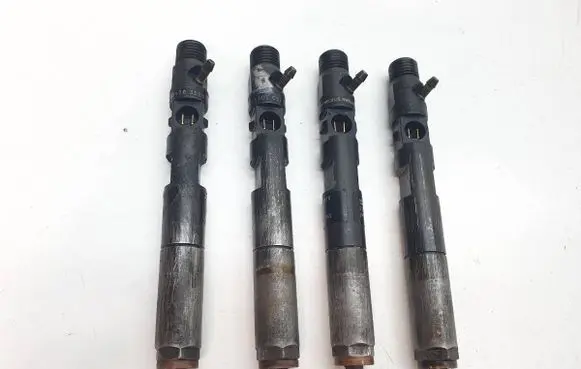 Renault Scenic II - Grand scenic II Fuel injectors set