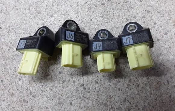 Toyota C-HR I Airbag deployment crash/impact sensor 89831F4010 89831F4020 89831F4030