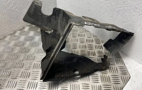 Audi A8 S8 D3 4E Intercooler air channel guide 4E0117336