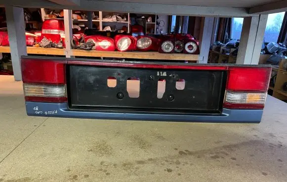 Mazda 626 Tailgate trim 0167853