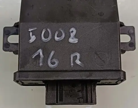Peugeot 5008 Trunk lid opening control unit 