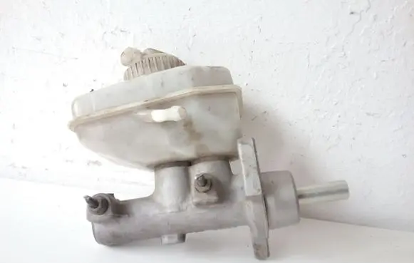 Opel Vectra B Master brake cylinder 5540FBB7