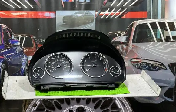 BMW 5 F10 F11 Speedometer (instrument cluster) 9291412