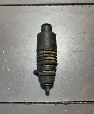 Audi A4 S4 B5 8D Windscreen/windshield washer pump 4A0955651