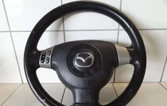Mazda 2 Steering wheel